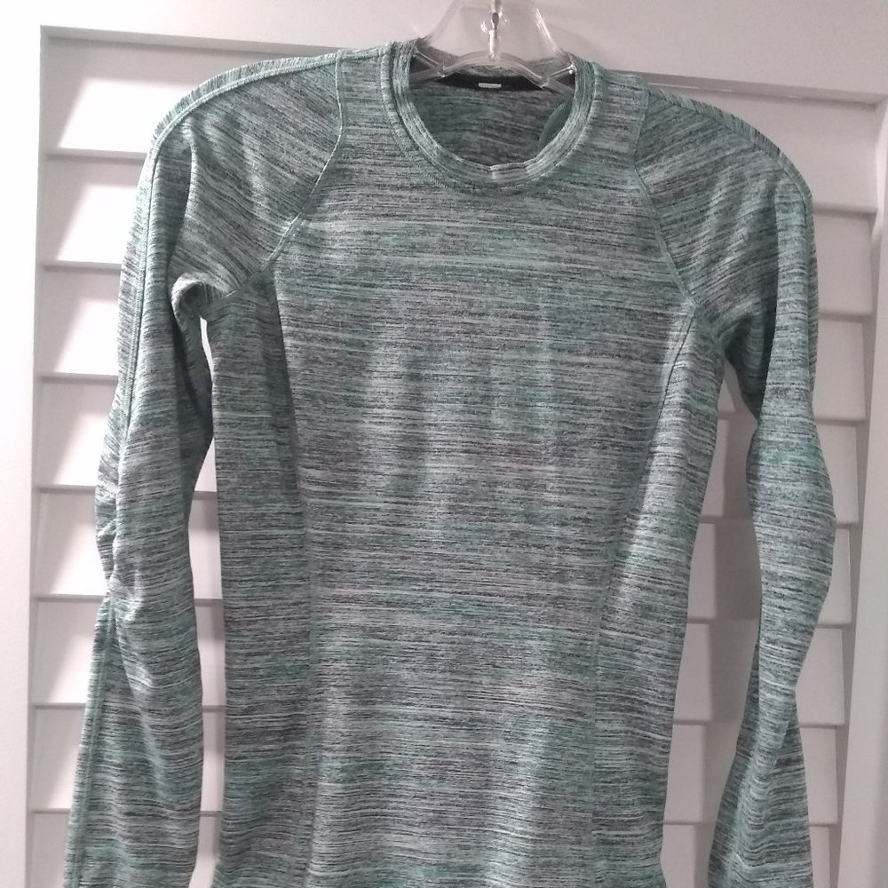 Lululemon Active Pullover w/Pockets Size 4